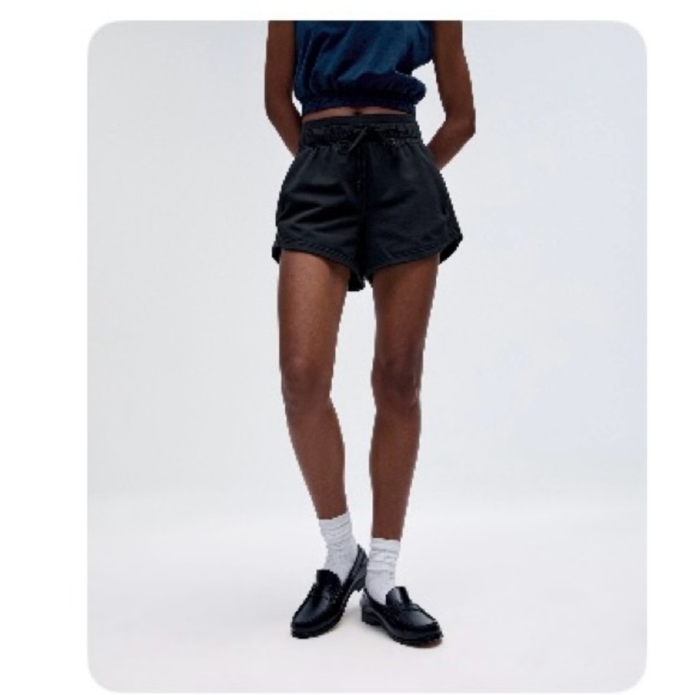 Lululemon Inner Glow High-Rise Short 3"